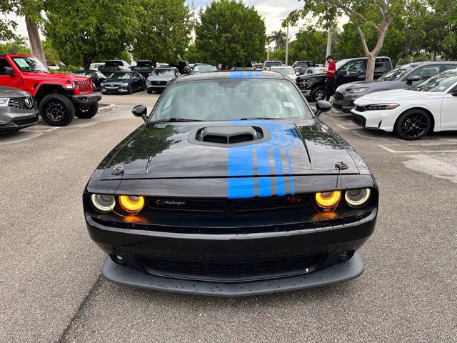 Used 2019 Dodge Challenger R/T Scat Pack w/ Shaker Package RWD image 2