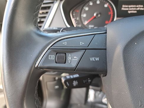 Used 2023 Audi Q5 2.0T Premium w/ Convenience Package image 17