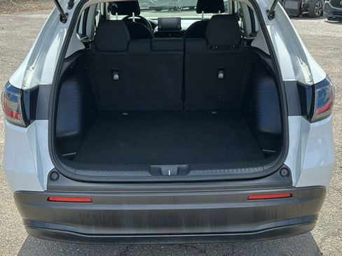 Used 2023 Honda HR-V LX image 24