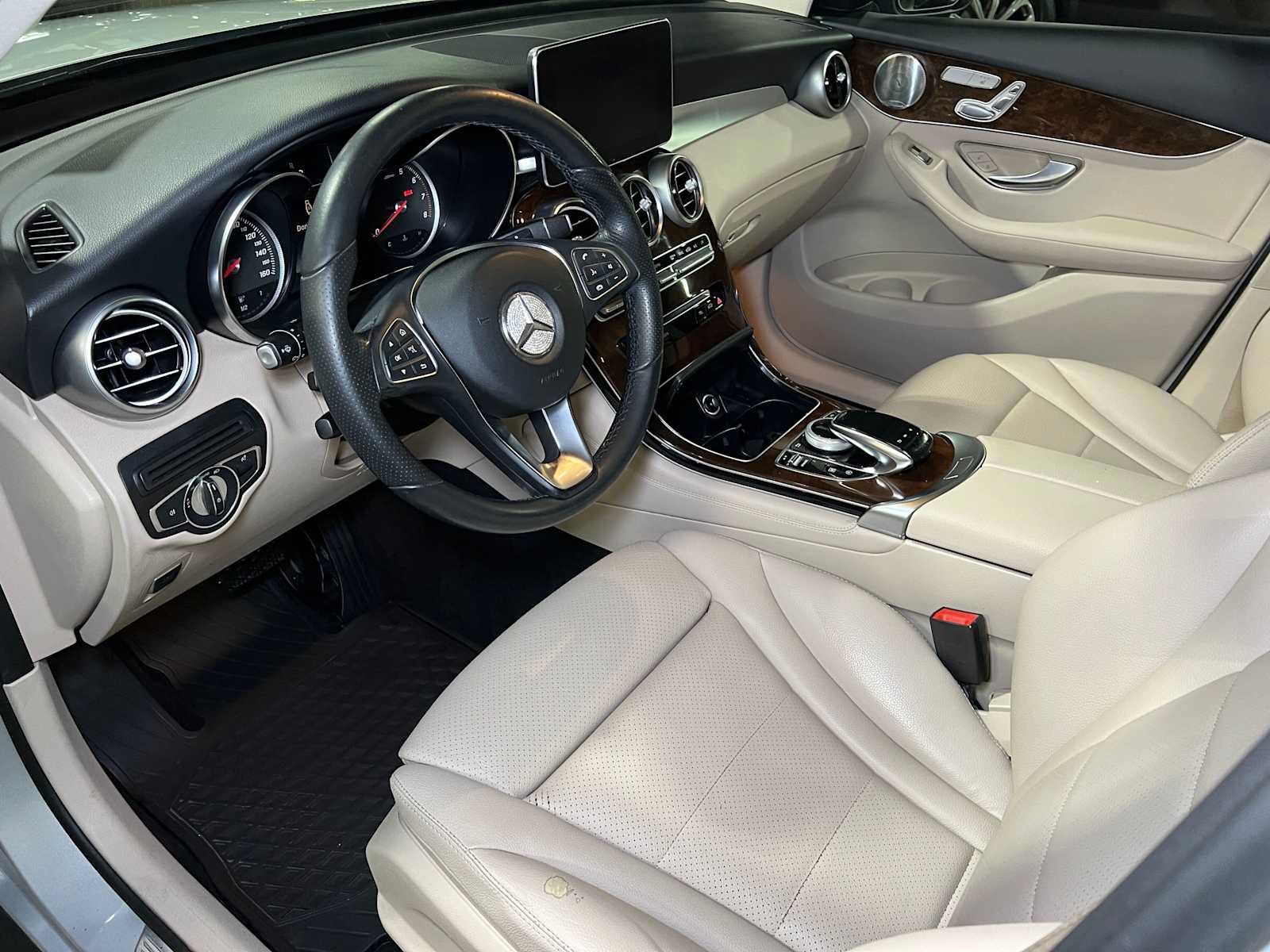 Certified 2018 Mercedes-Benz GLC 300 4MATIC image 27