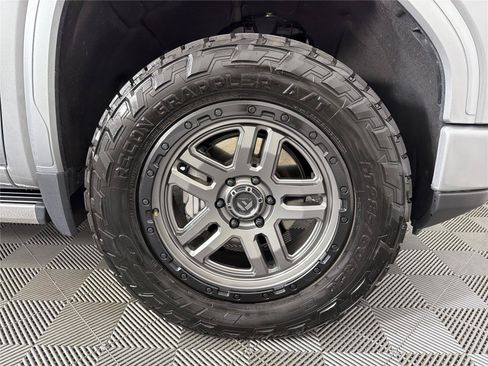 Used 2023 GMC Sierra 1500 Denali Ultimate AWD/4WD image 11