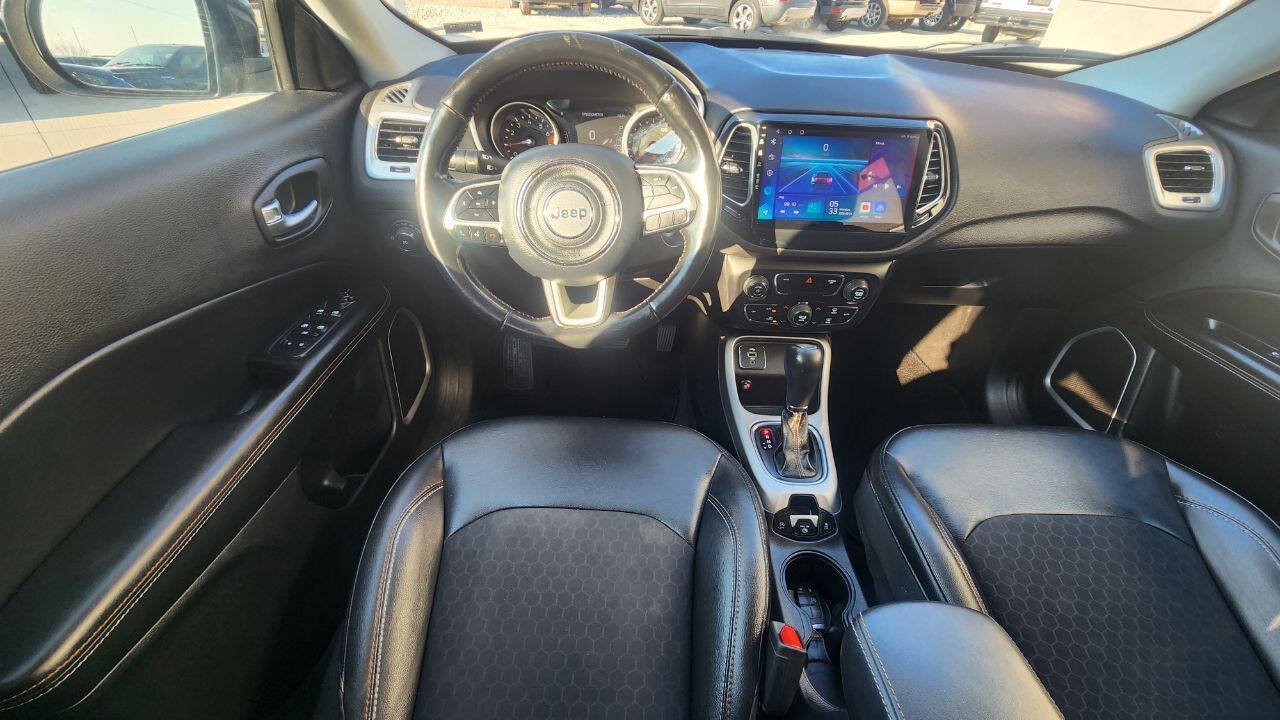 Used 2018 Jeep Compass Latitude w/ Popular Equipment Group FWD image 12