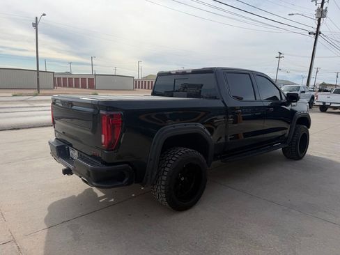 Used 2021 GMC Sierra 1500 AT4 w/ AT4 Premium Package AWD/4WD image 4