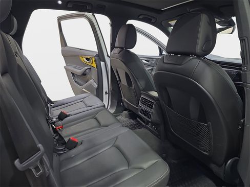 Certified 2025 Audi Q7 2.0T Premium Plus w/ Premium Plus Package image 13