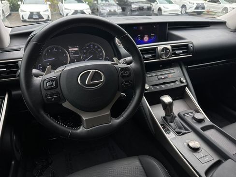 Used 2017 Lexus IS 200t image 2