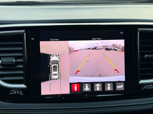 New 2026 Chrysler Pacifica Select w/ S Appearance Package FWD image 31