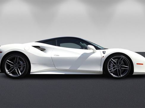 Certified 2017 Ferrari 488 GTB image 2