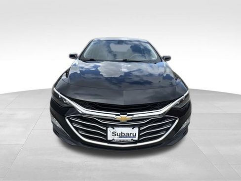 Used 2021 Chevrolet Malibu LT FWD image 2