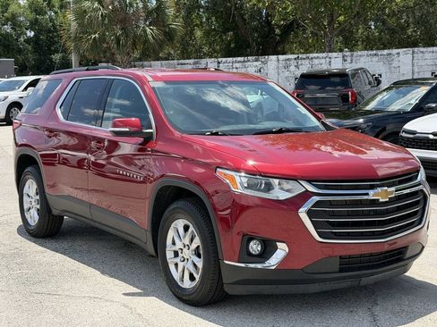 Used 2021 Chevrolet Traverse LT w/ LPO, Floor Liner Package AWD/4WD image 2