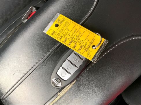 Used 2018 Nissan Rogue Sport SL w/ SL Premium Package FWD image 15