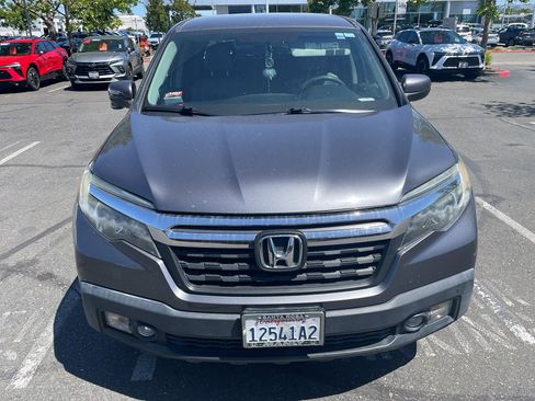 Used 2017 Honda Ridgeline RTL-T image 2