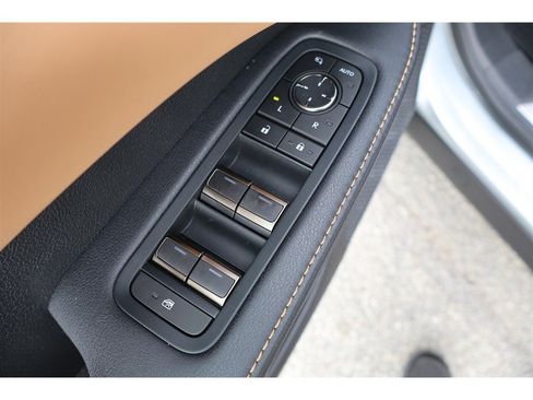 Used 2025 Lexus RX 350 FWD w/ Technology Package image 22