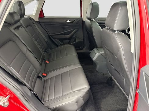 Used 2024 Volkswagen Jetta SE w/ Panoramic Sunroof Package FWD image 20