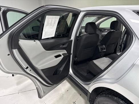 Used 2020 Chevrolet Equinox LS AWD/4WD image 22