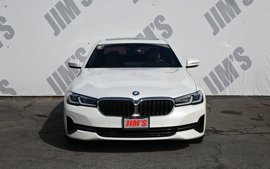 Used 2023 BMW 530e w/ Convenience Package RWD image 2