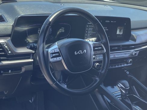 Used 2023 Kia Telluride S FWD image 22