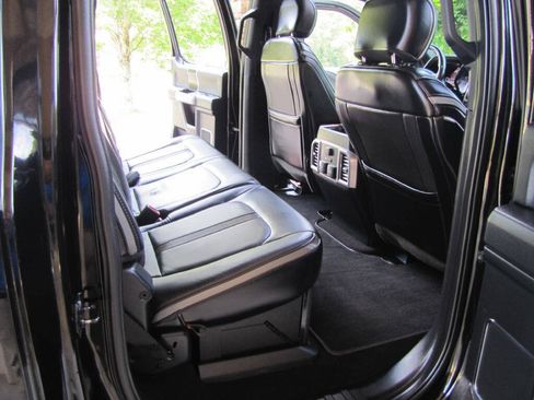 Used 2019 Ford F250 Platinum w/ Platinum Ultimate Package AWD/4WD image 21