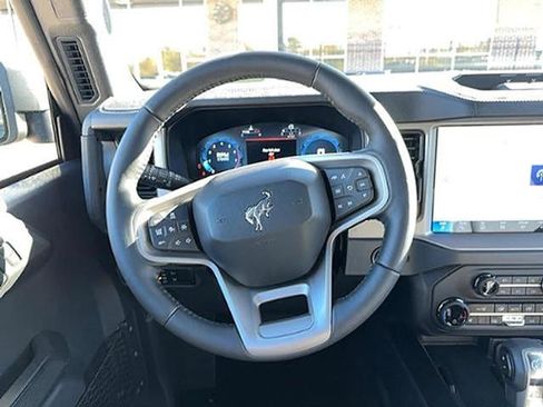 New 2025 Ford Bronco Outer Banks w/ Sasquatch Package image 11