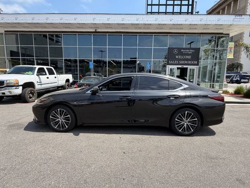 Used 2021 Lexus ES 300h w/ Premium Package FWD image 2