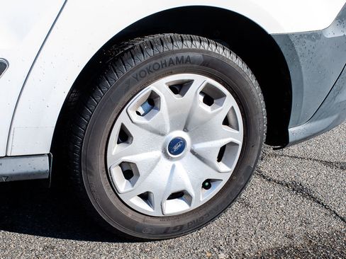 Used 2015 Ford Transit Connect XL image 6