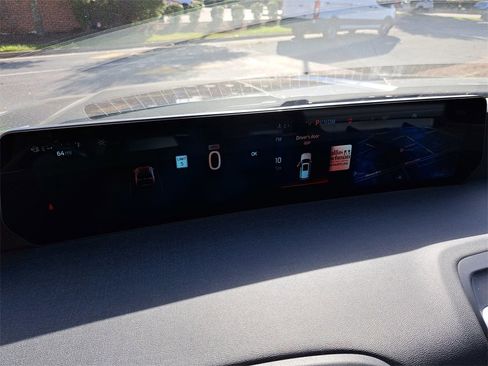 New 2025 Ford Expedition Active image 8