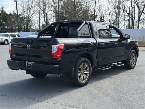 Used 2024 Nissan Titan SV w/ SV Bronze Edition Package image 12