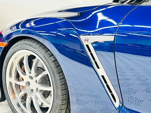 Used 2015 Nissan GT-R Premium AWD/4WD image 6