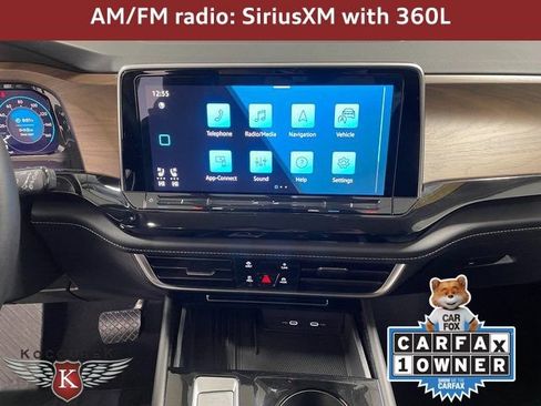 Used 2025 Volkswagen Atlas SE image 17