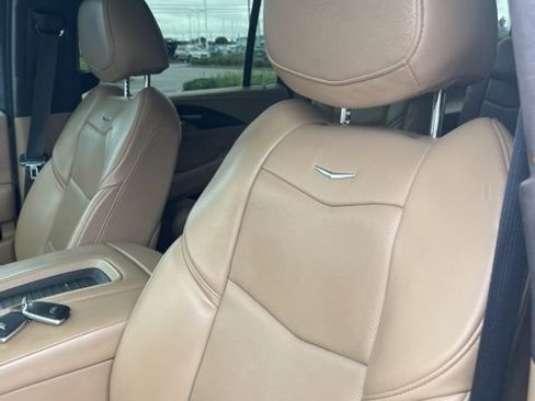 Used 2020 Cadillac Escalade ESV Platinum image 15