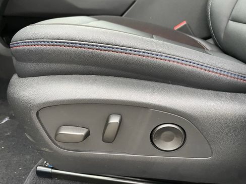 New 2026 Chevrolet Equinox EV RS image 13