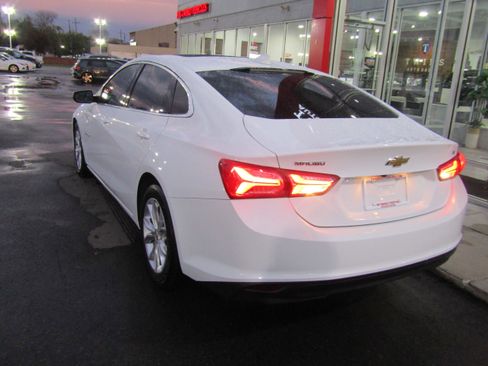 Used 2022 Chevrolet Malibu LT FWD image 8