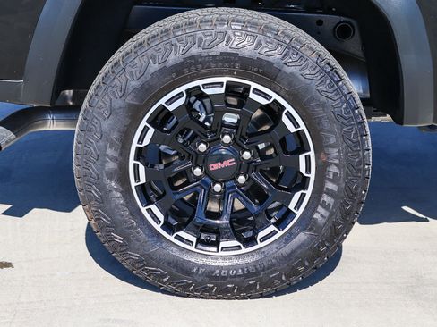 Used 2026 GMC Canyon AT4 AWD/4WD image 10