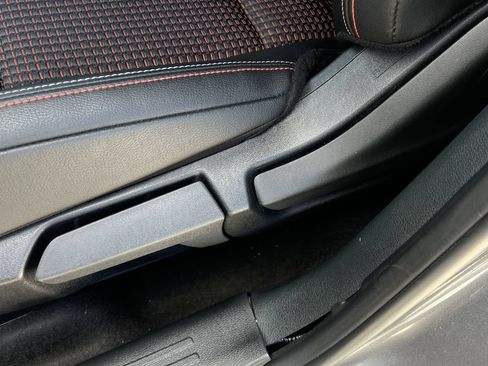 Used 2025 Nissan Kicks SR FWD image 22