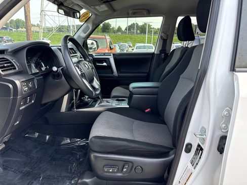 Used 2019 Toyota 4Runner SR5 AWD/4WD image 16