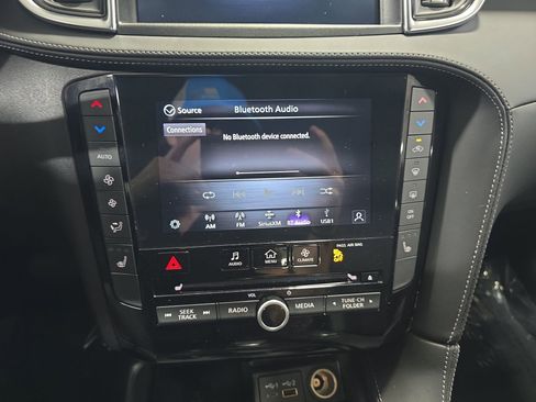 Certified 2025 INFINITI QX50 Luxe w/ Accent Package image 21