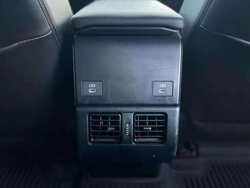 Used 2023 Toyota bZ4X FWD image 21