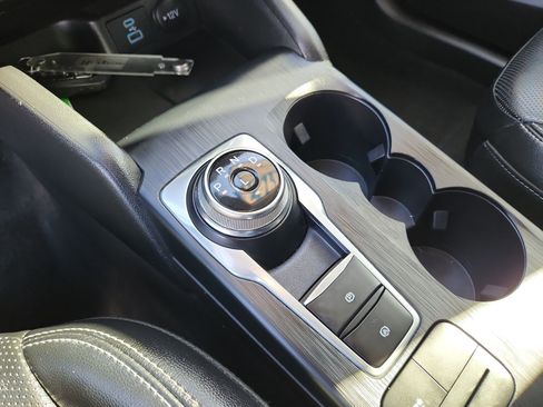 Used 2022 Ford Escape SEL image 21