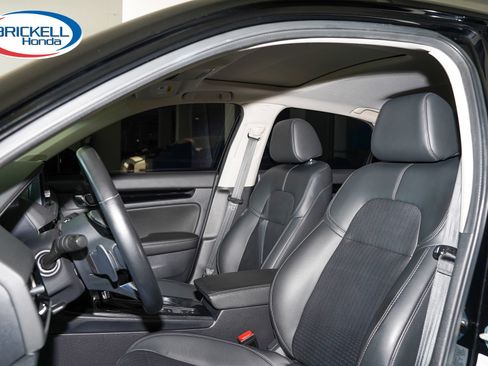 Used 2023 Honda Civic Touring image 15