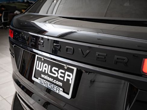 Used 2019 Land Rover Range Rover Velar R-Dynamic SE AWD/4WD image 19