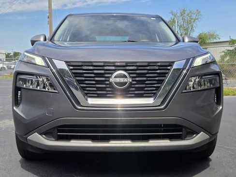 Used 2023 Nissan Rogue SV FWD image 8