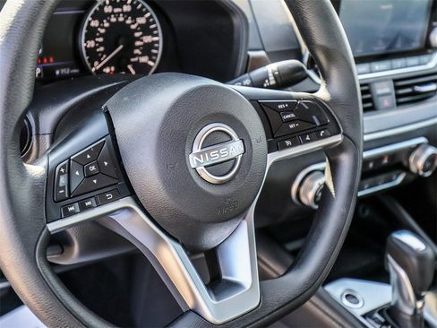 Used 2023 Nissan Altima 2.5 SV image 24