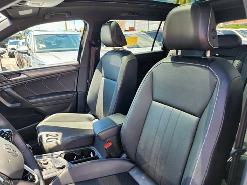 Certified 2024 Volkswagen Tiguan SE R-Line AWD/4WD image 9