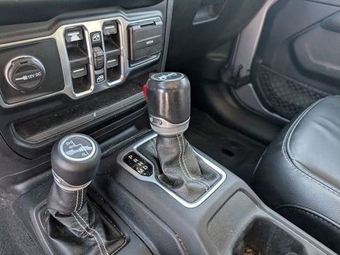 Used 2020 Jeep Wrangler Unlimited Sahara w/ Dual Top Group image 23