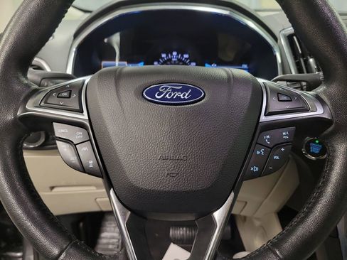 Used 2021 Ford Edge Titanium w/ Equipment Group 301A image 18