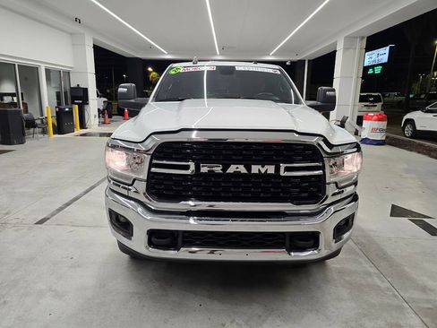 Used 2024 RAM 2500 Big Horn AWD/4WD image 9