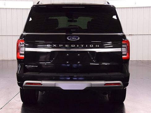 Used 2024 Ford Expedition Platinum AWD/4WD image 6