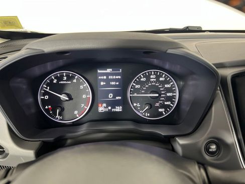 Used 2024 Subaru Crosstrek 2.5i Limited AWD/4WD image 21