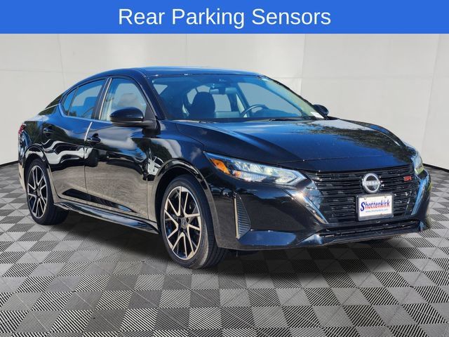 Used 2025 Nissan Sentra SR FWD image 3