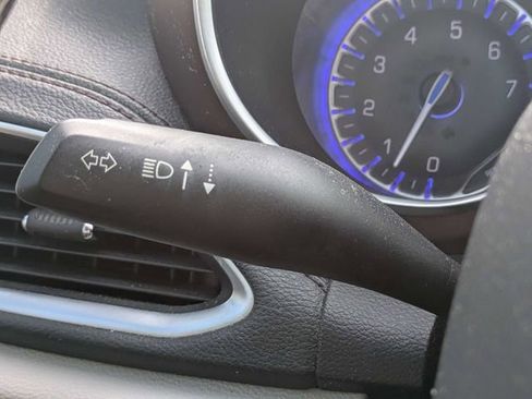 Used 2020 Chrysler Pacifica Limited FWD image 28