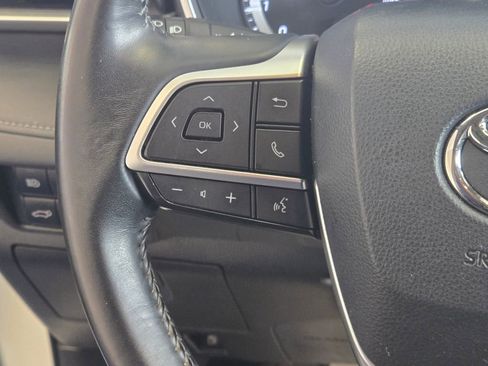 Used 2022 Toyota Highlander XLE image 15